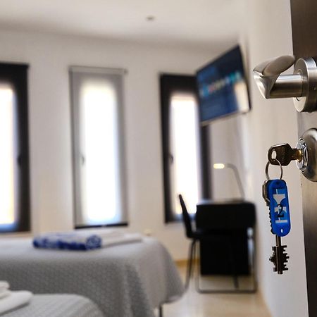 Habitaciones Pensadas Para Ti Фуэнхирола Экстерьер фото
