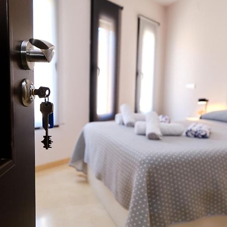 Habitaciones Pensadas Para Ti Фуэнхирола Экстерьер фото