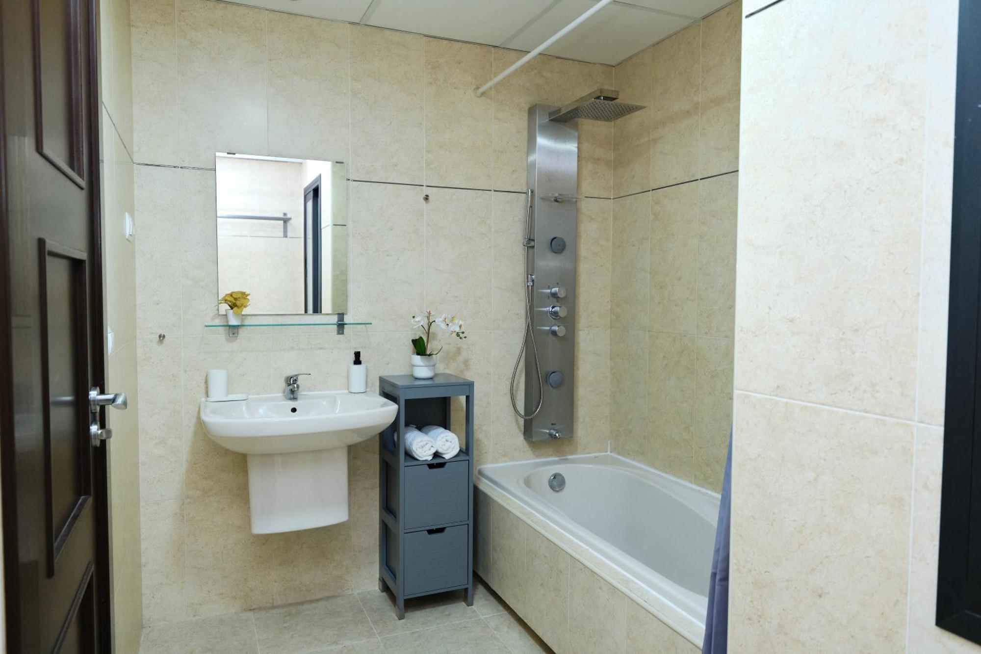 Habitaciones Pensadas Para Ti Фуэнхирола Экстерьер фото